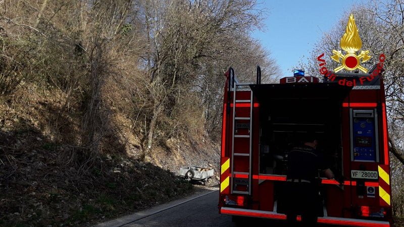 Questa immagine ha l'attributo alt vuoto; il nome del file è revine-lago-incendio-310321.jpg