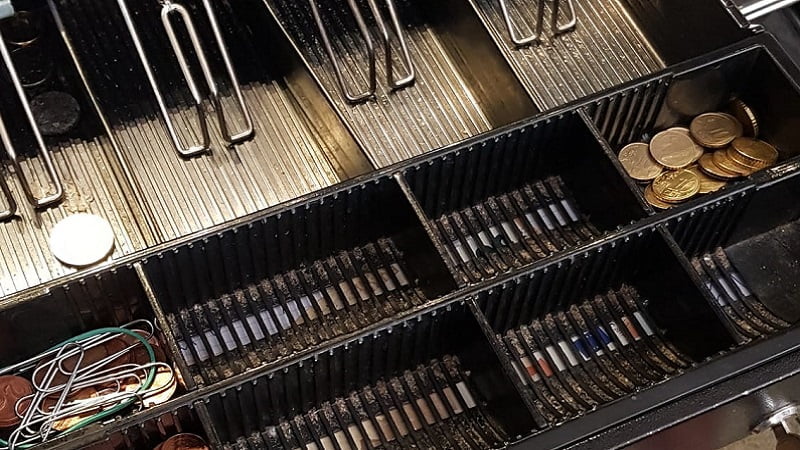 Questa immagine ha l'attributo alt vuoto; il nome del file è vittorio-veneto-bar-lux-2-100421.jpg