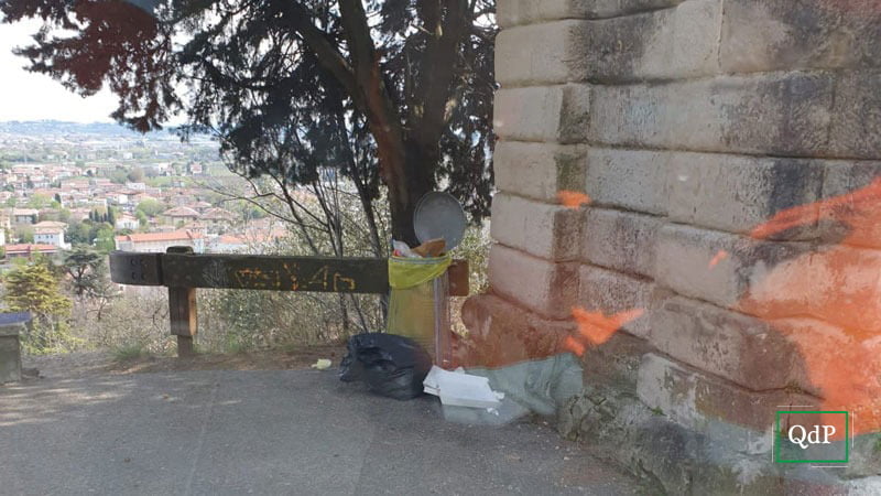 Questa immagine ha l'attributo alt vuoto; il nome del file è vittorio-veneto-vandali-160421.jpg