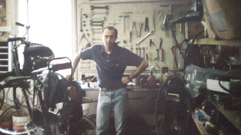 Questa immagine ha l'attributo alt vuoto; il nome del file è Moreno-Benetton-nella-vecchia-sede-1.jpg