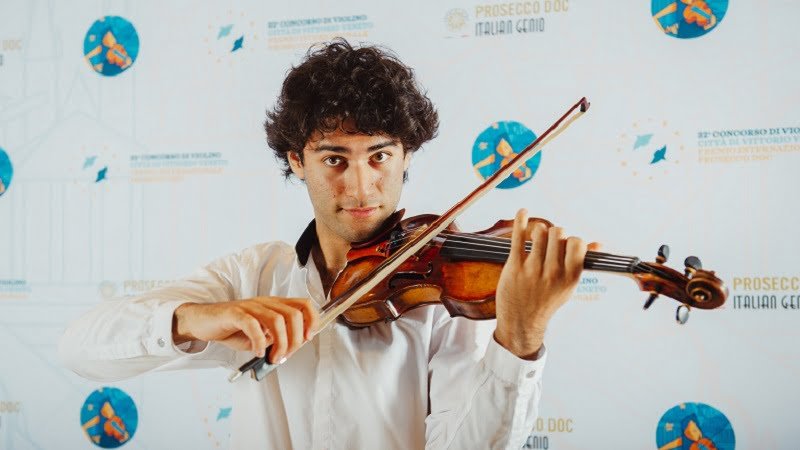 Questa immagine ha l'attributo alt vuoto; il nome del file è 32-Concorso-Nazionale-Violino-Citta-di-Vittorio-Veneto-11-041021.vittorio.jpg