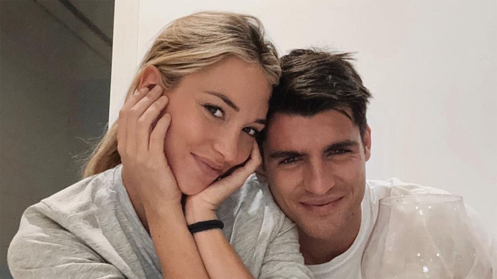 Alice Campello e Alvaro Morata in una foto pubblicata il primo gennaio 2023