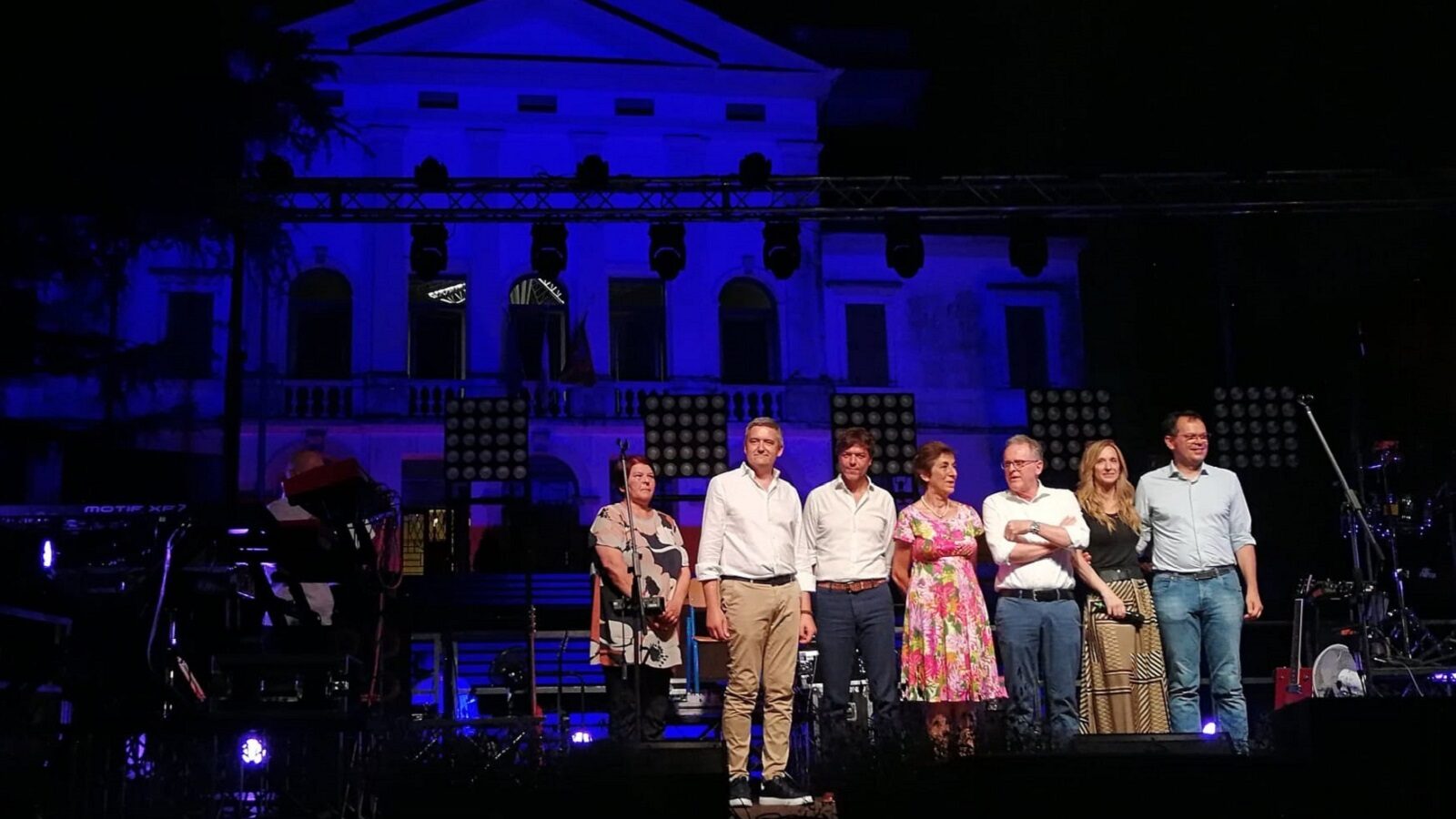 L'ex sindaco di Nervesa Vettori con il commissario straordinario e alcuni ex assessori