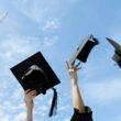 Nel 2022 è cresciuta la richiesta di laureati