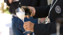 Vino, la produzione cresce del 7,3%