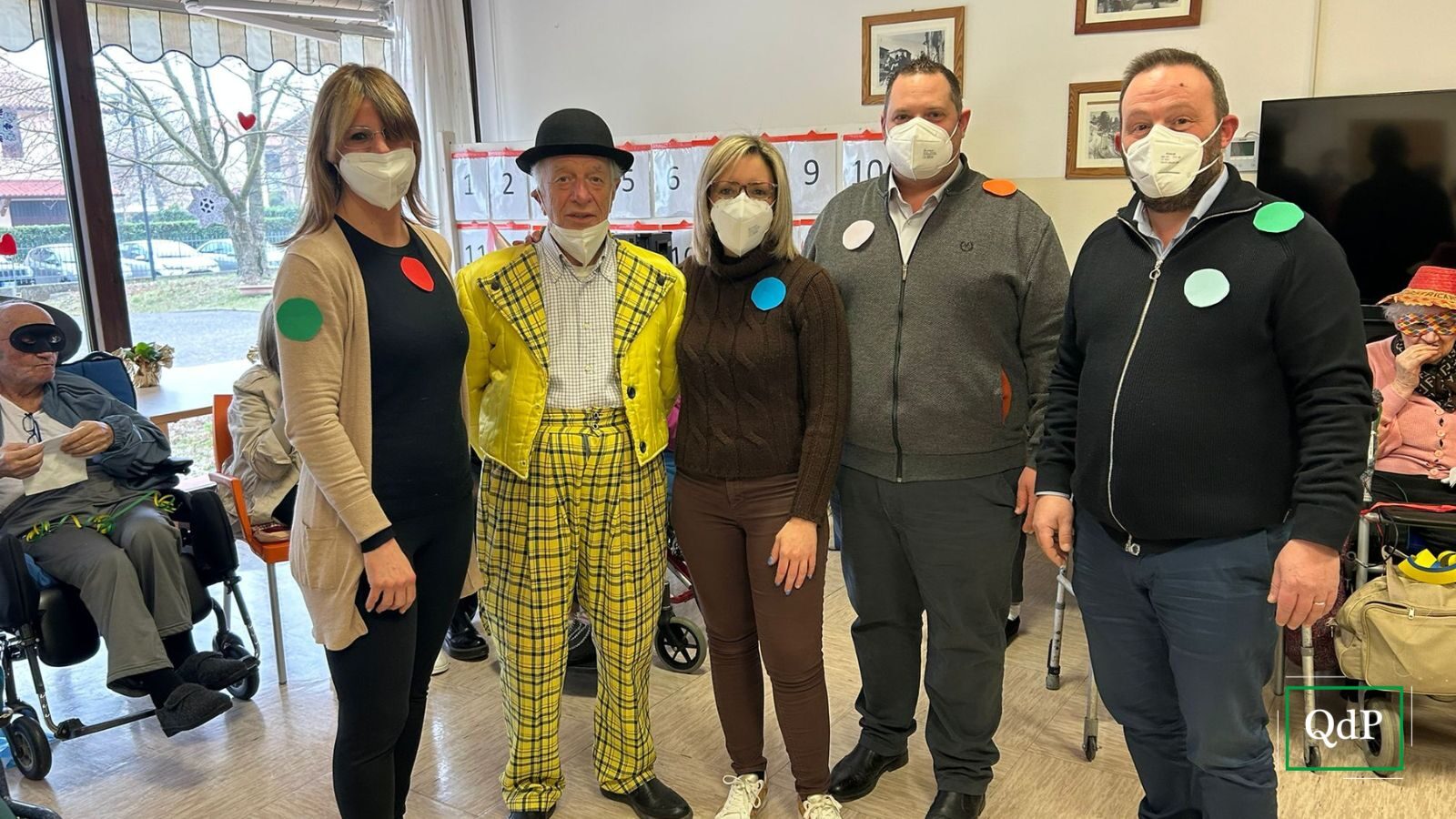 La direzione della casa di riposo con l'assessore Monica Pedron