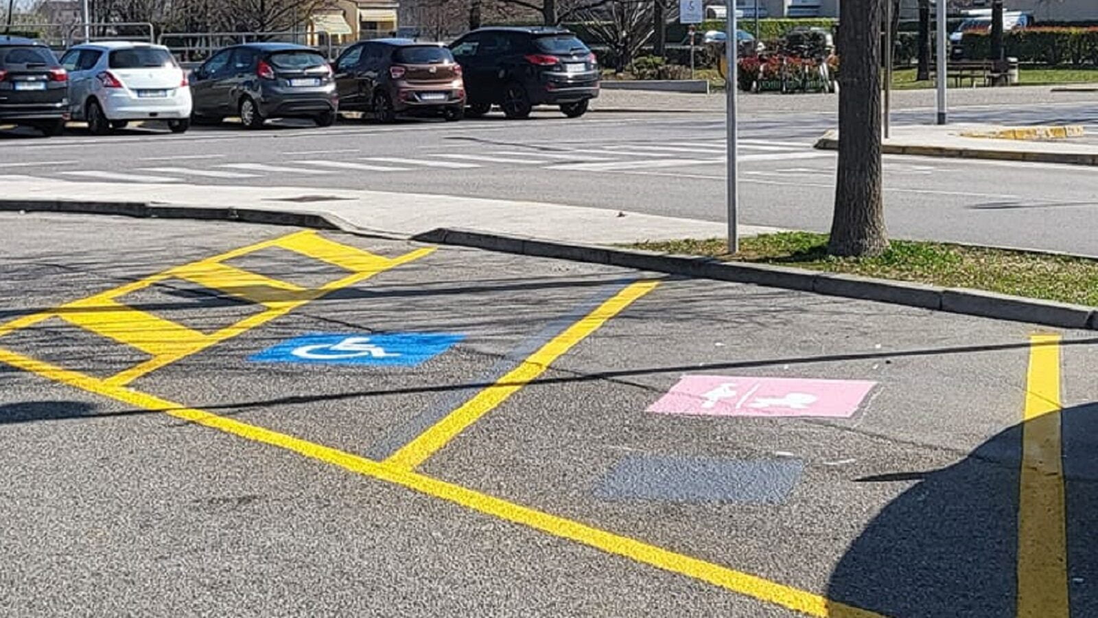 Arriva il "parcheggio rosa" per festeggiare i nuovi nati