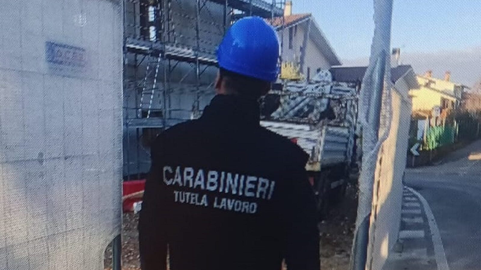 I Carabinieri hanno effettuato una serie di controlli nei settori dell’edilizia, dell’agricoltura e della ristorazione