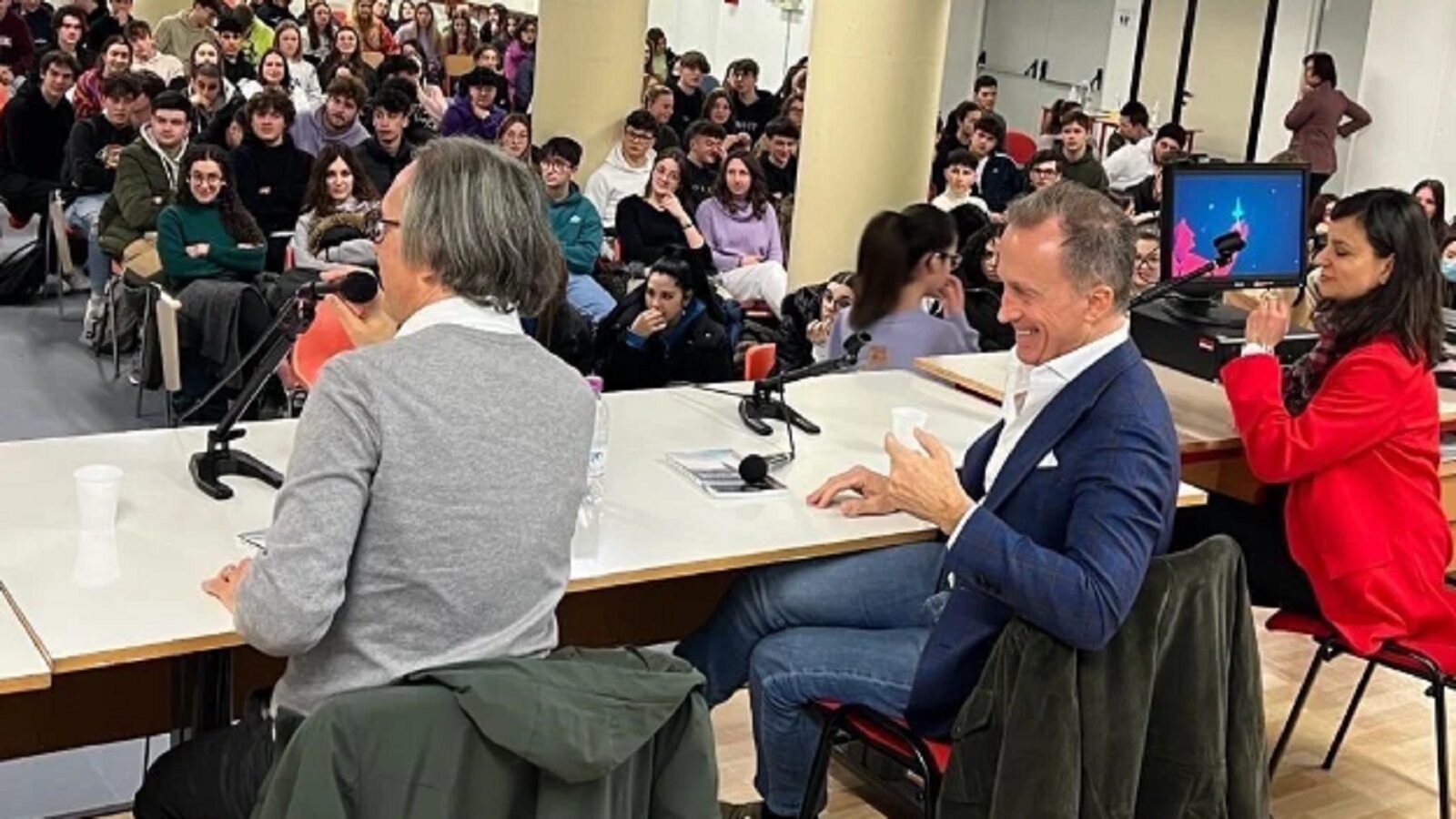 Oltre 250 studenti dell'Einaudi - Scarpa in dialogo con l'imprenditore Oscar Marchetto