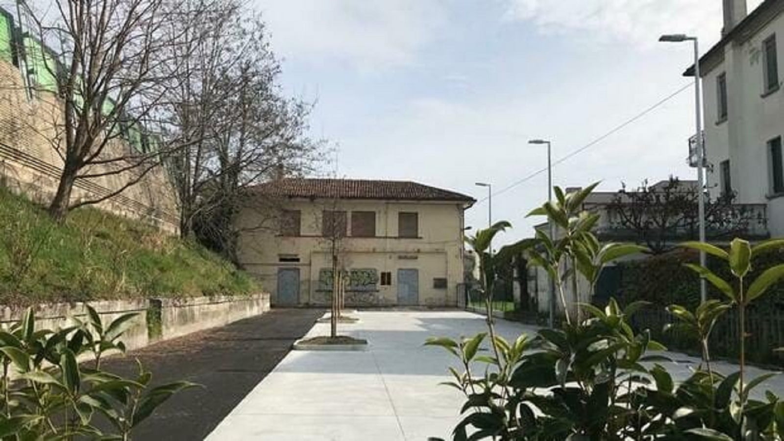 Domani venerdì 14 aprile inizieranno i lavori di posa in opera di rastrelliera e pensiline in via Pittoni, nella zona dell'ex Dopolavoro ferroviario