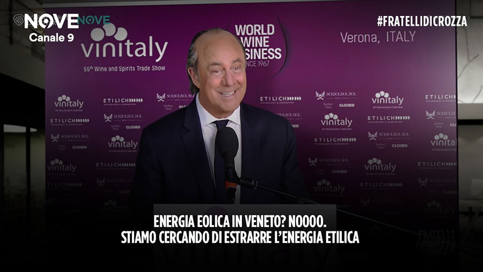 Maurizio Crozza nei panni del presidente della Regione Veneto Luca Zaia