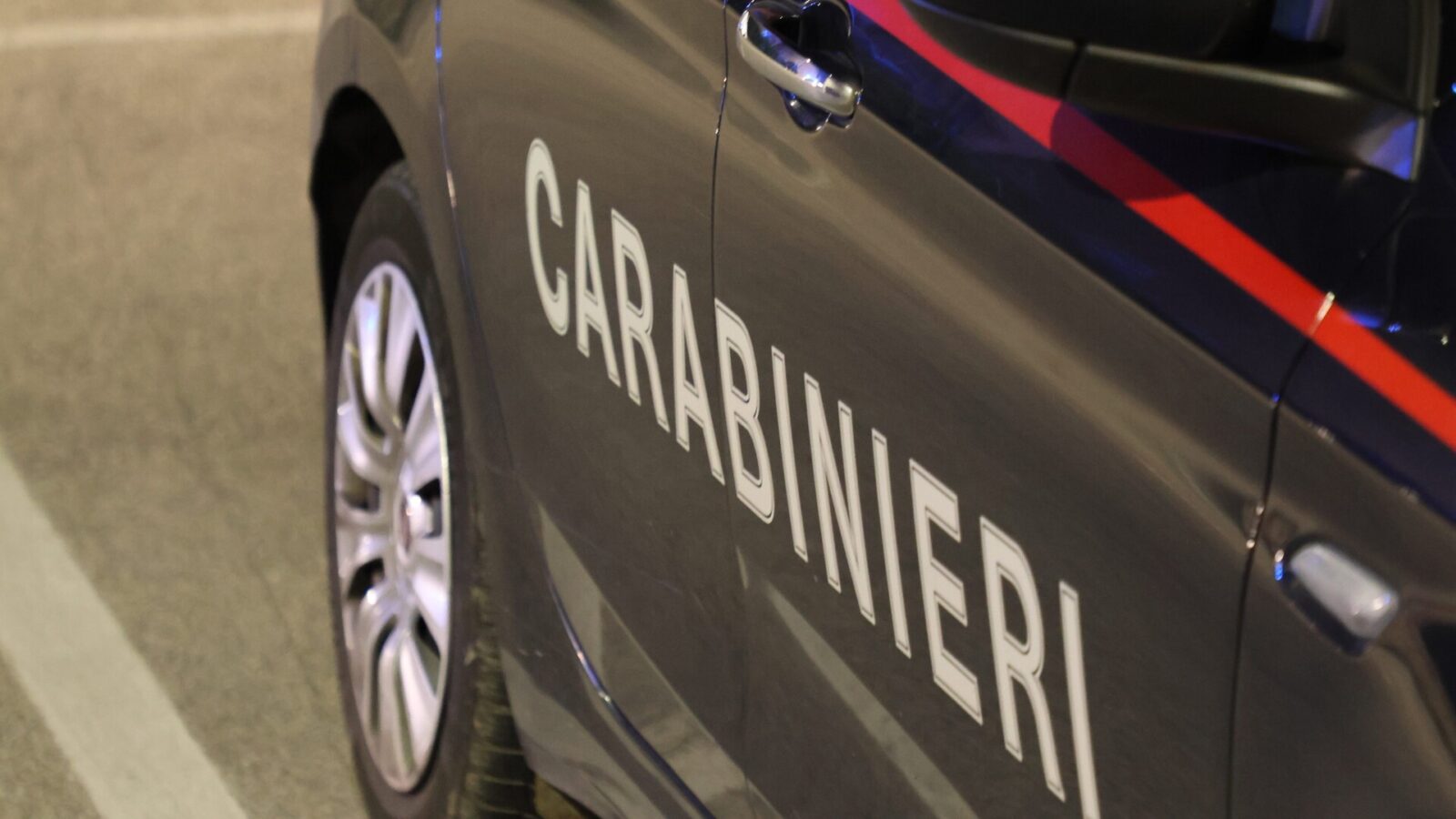 Da farmacia e ristorante spariscono i registratori di cassa: è caccia ai ladri