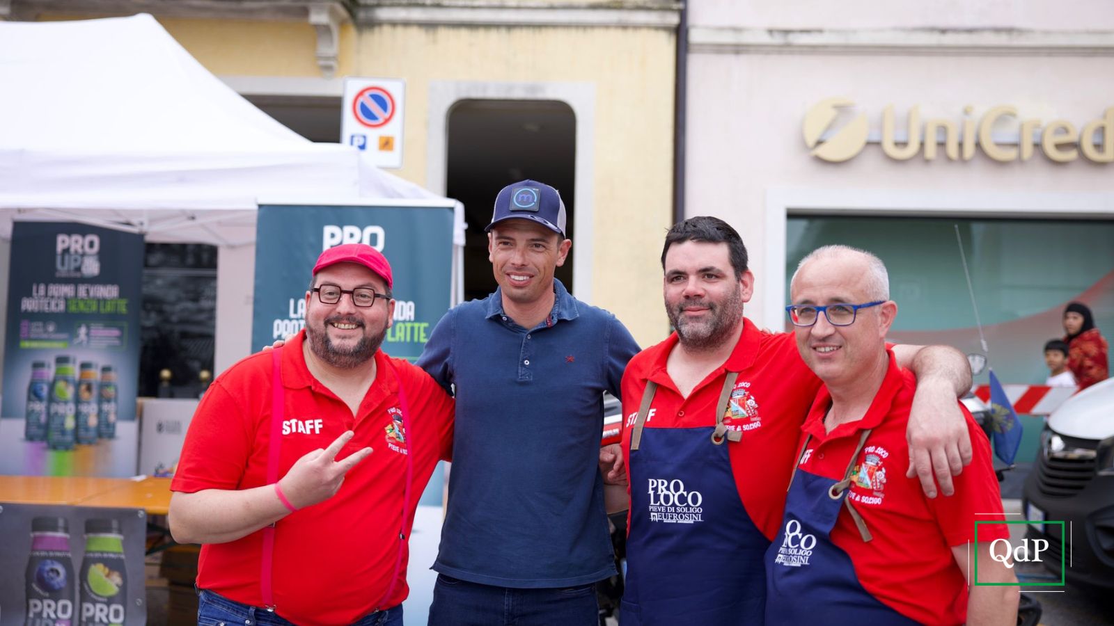 Alessandro Ballan e alcuni membri del consiglio della Pro loco di Pieve di Soligo
