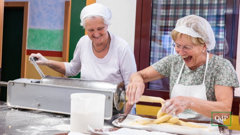 La preparazione degli gnocchi alla San Lorenzo