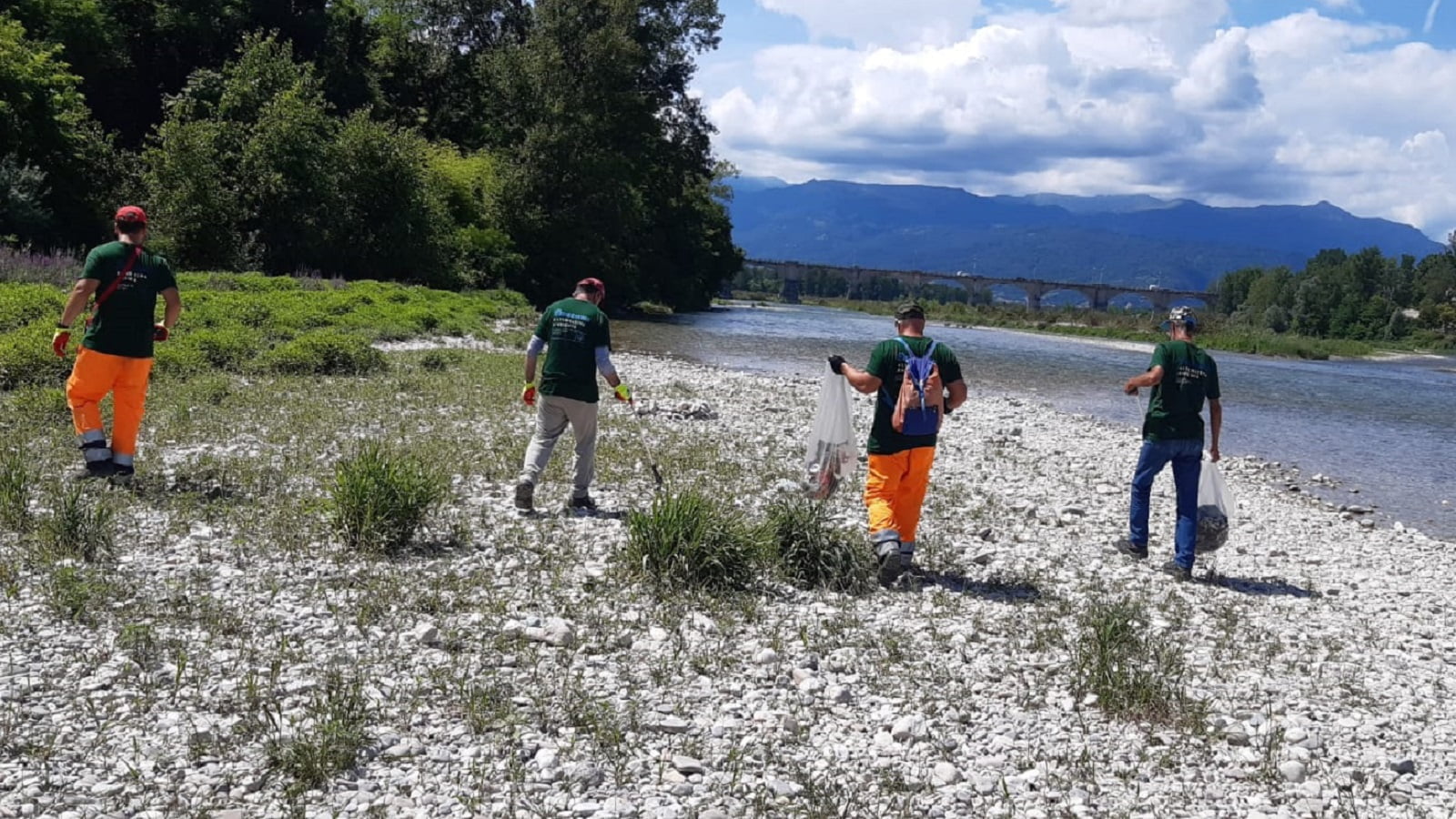 La pulizia ambientale e sociale del Piave ha toccato il paese