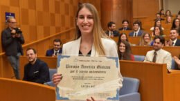 La follinese Giulia Biz riceve il Premio America Giovani per il talento universitario